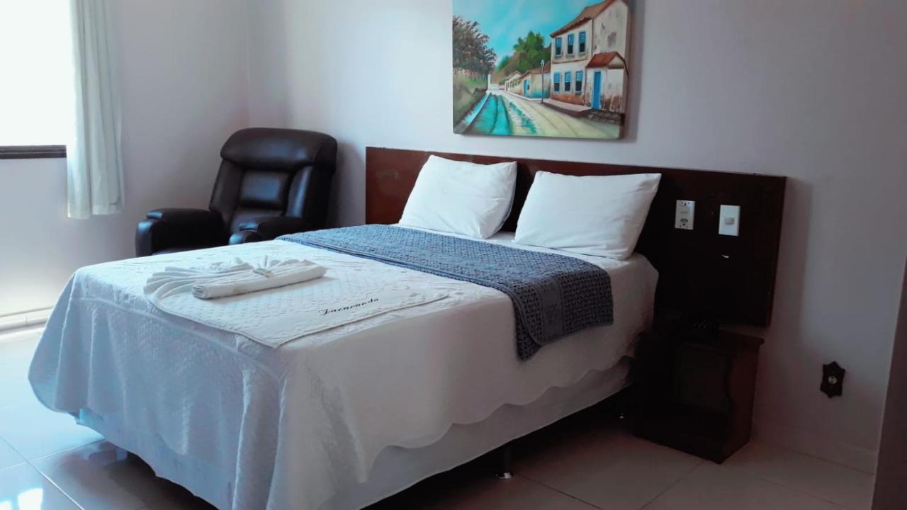 Jacaranda Palace Hotel Тейшейра-ди-Фрейтас Экстерьер фото